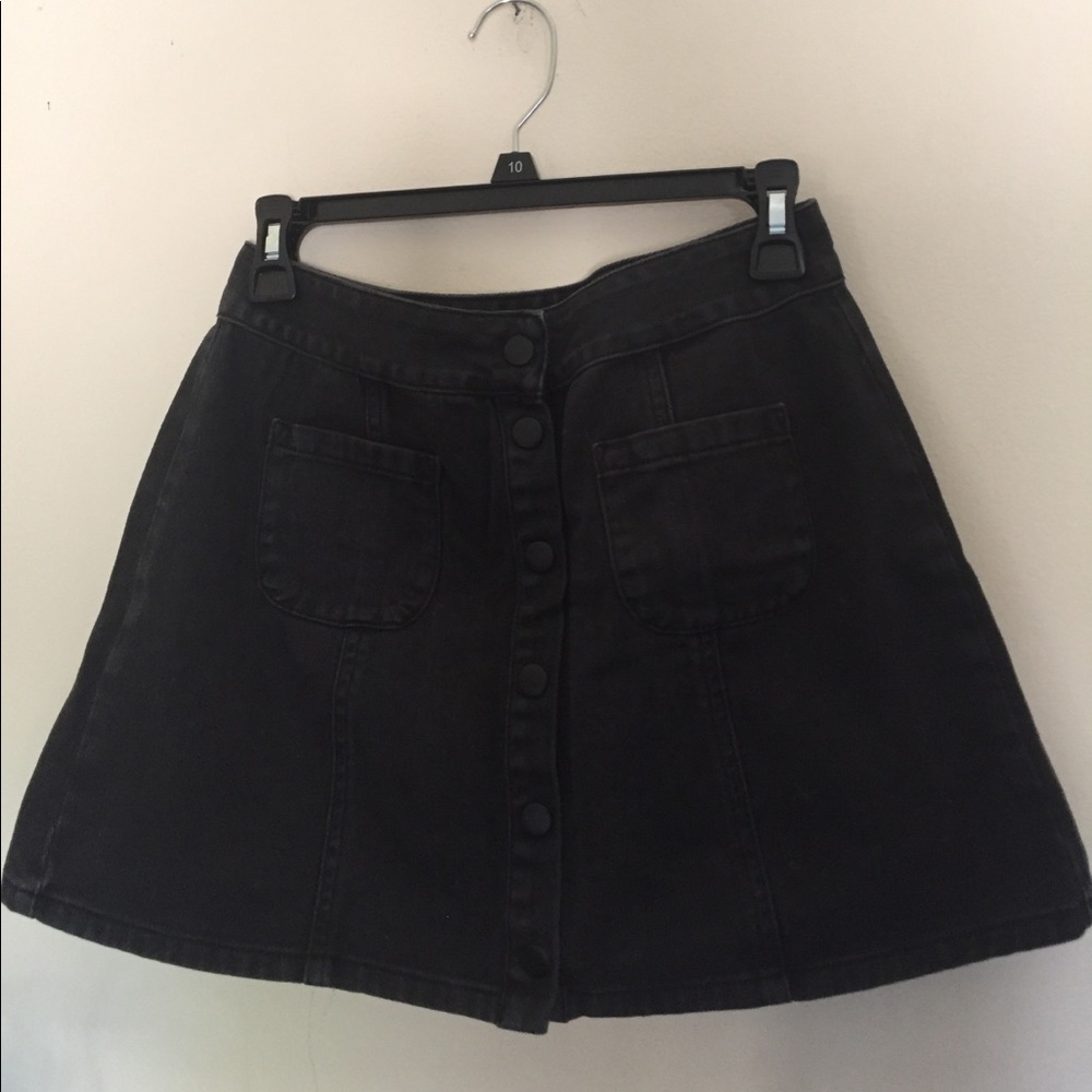 Black Brandy Melville skirt
